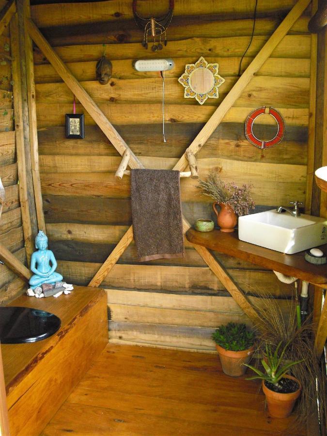 Green Man Yurt Penela Bagian luar foto